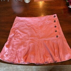 Zara size medium pink Button-Detail Women's Skort in light viscose mix fabric.